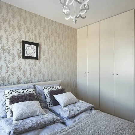 Good Time Apartment